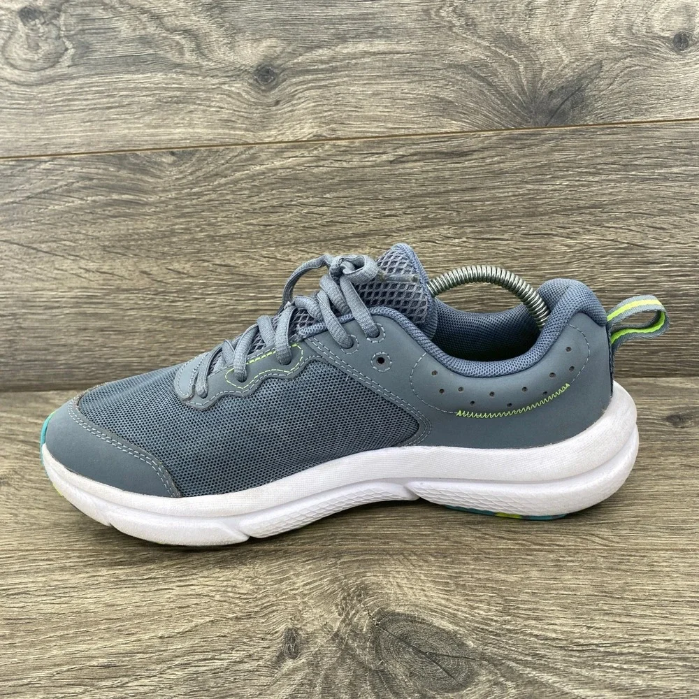 Under Armour Charged Assert‎ 10 Kids Youth Running Shoes Gray Neon Size 6Y